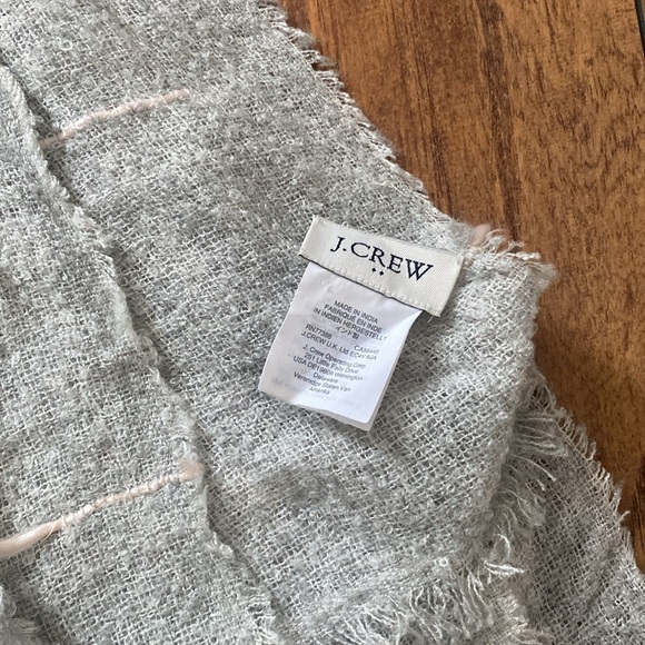 J Crew Blanket Scarf - Picture 2 of 5